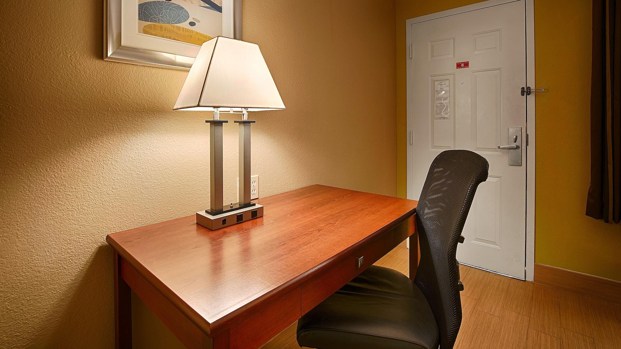 Best Western Brentwood Inn Dış mekan fotoğraf